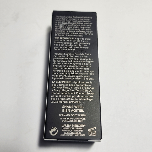 Laura Mercier Flawless Radiance "Maple 4W1" Foundation - Picture 5 of 5